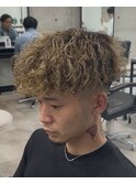 スペインカール ツイストスパイラル眉カットメンズパーマ