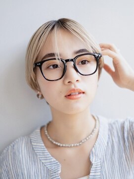 ブルー(BLUE) イメチェン/ホワイトブロンド/外ハネボブ/美髪/仙台