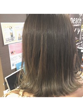 ヘアーアンドメイク ピース(HAIR&MAKE peace) カーキアッシュ