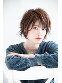伸ばし掛けバングにも◎ちょこんと外ハネが可愛いショートボブ☆