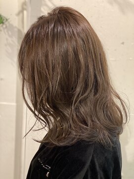 エル(EL by green) 《tomi》グレージュ×ミディアムスタイル