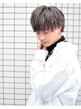 クオンヒール 淀屋橋店(QUON HEAL) スペインカール/スパイキーショート/フェザーパーマ/フェード×