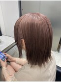 ピンクベージュ