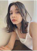 オリーブグレージュ