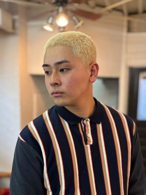 MEN'S HAIRウルフアッシュブラックカルマパーマベリーショート