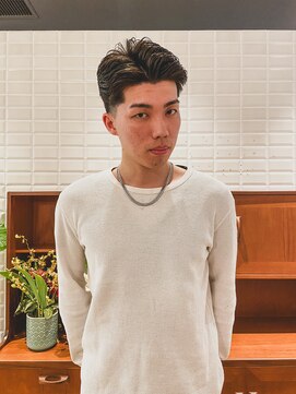 ルアウラフ(LUAU LOUGH) 【YASU】就活生にもオススメ!ネオ七三/Instagram-@yasu_lough_