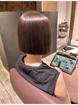 エミュー(emue) 20代30代40代髪質改善カラーアッシュベージュ小顔補正立体カット