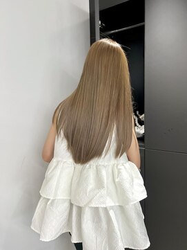 トゥエル バイ ディプティモイラ(tuelu by dipty MOILA) 艶髪ベージュ