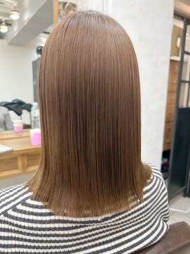 ジュノ(Jeuno) ベージュカラー