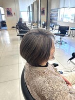 ヘアアンドビューティー クアトロ 戸祭店(QUATRO)&nbsp;白髪ぼかし