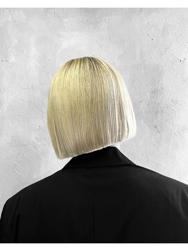 ヴァーディ オモテサンドウ(Vardy omotesando) blonde bob/ブロンド ボブ 金髪