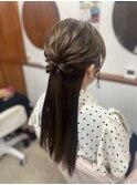 ストレートハーフアップ
