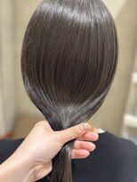 シベル(sibell)&nbsp;黒髪ストレートロングレイヤーミディアム髪質改善ストレートヘア