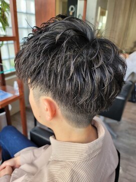 ビグディーサロン(BIGOUDI salon mukonosou) ツーブロック 刈り上げショート