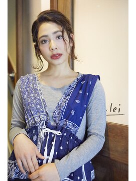 ラレイ(Lalei) 表参道駅/青山　結婚式・二次会・パーティアレンジ　辻幸奈