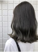アッシュグレージュで透け感ミディアムby杉原