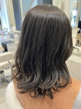 アヴァンス 深井店(AVANCE.) 赤み消しカーキグレージュ