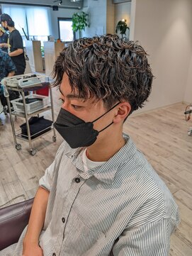 コワファーストナガサキシャンプーボーイ(COIFF1RST NAGASAKI SHAMPOO BOY) 王道マッシュ×ツイストスパイラルパーマ