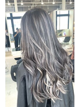 リア 近鉄八尾店(Lia) コントラストハイライト