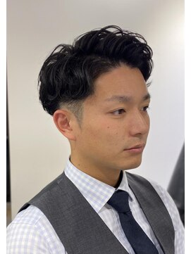 ドルクス 日本橋(Dorcus) 日本橋ビジネスパーマ 刈り上げ7:3 大人ヘア