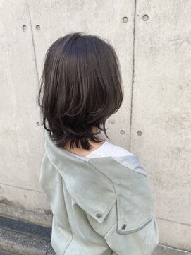 リアン アオヤマ(Liun Aoyama) 大人ナチュラルウルフスタイル