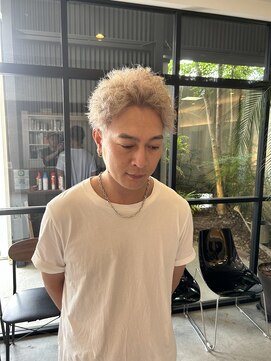 サロンド ココ(Salon de COCO) ハイトーンスパイキーショート