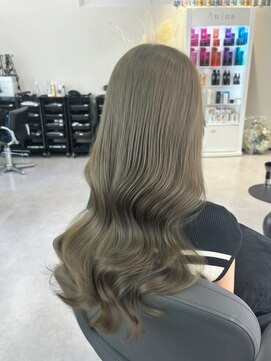 アルドーレフィエロ シンサイバシ(Ardore fiero shinsaibashi) カーキベージュ/レイヤーロング/ブリーチなしカラー【小山田繭】