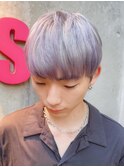 シルバーカラーツーブロックマッシュショート　ブリーチカラー