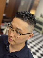 フランクス バーバー ウエストトウキョウ 吉祥寺店(FRANK’S BARBER WEST TOKYO)&nbsp;スパイキーショートブルーブラックフェザーパーマサーフカール