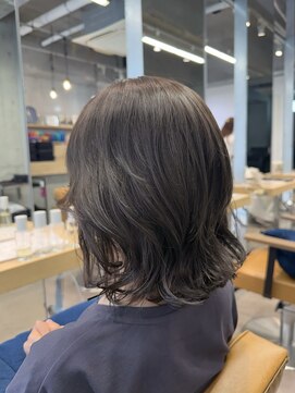 クラムアットロア(clam. at loRe) グレージュ×デジタルパーマ
