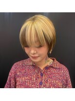 アジリ(agili)&nbsp;デザインカラー/ブロンド/ショート/ハイトーン/ホワイトブロンド