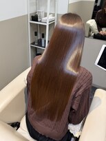 シア(Sia.)&nbsp;極上の艶と透明感。髪質改善で叶う潤い美髪カラー