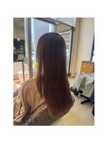 ヘアー ラルゴ(HAIR LARGO)&nbsp;自然なツヤとまとまりのあるストレートヘア