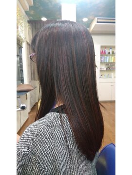 ヘアサロン スリーク(Hair Salon Sleek) 毛先まで若々しい艶を放つセミロング