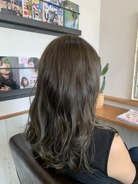 ヘアーサロンハレ(hair salon HALE.) 外国人風セミロングヘア