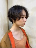 ニュアンスパーマ毛束ハンサムショート