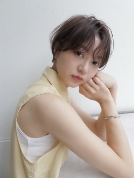 ラヴィズム(LUVISM) ショートカット丸みショート耳掛けひし形小顔 10代20代30代