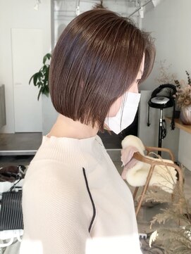 テテ(tete.) 綺麗な真っ直ぐ顎ラインのオシャレボブ