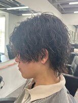 レボ 神宮寺店(Revo) センターパートウルフ×波打ちツイスパ