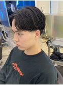外国人風センターパート×テーパーフェード