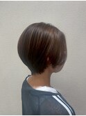 立体感大人可愛いハンサムショート奥行きショートマロンベージュ
