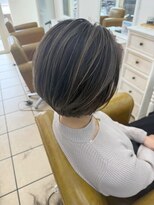 シャルティア(SHALLTIA)&nbsp;ハイライト/バレイヤージュ/グレージュ/大人ショート/白髪染め