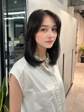 アビーファイブ(ABBEY 5) ミディアムヘアレイヤーカット前髪カット髪質改善トリートメント