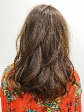 クアトログランシュ 水戸店(QUATRO×GranCieux) 艶と透け感ブラウンベージュ★QUATRO★