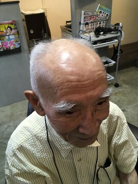 バーバー スタジオ ラフテル(Barber Studio RAFTEL) 99歳！もりもり元気！#眉毛はそのままがポリシー！#トップレス