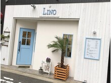 リノ(LINO)の雰囲気（白基調の外観で青い扉がアクセントの美容室【LINO】☆）