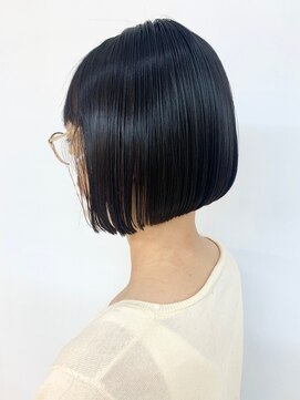 クオリス 赤塚店(QUALIS) 10代20代30代/ぱっつんボブ/切りっぱなし風/ワンレンボブ