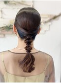 結婚式お呼ばれつるんと編み下ろしヘア