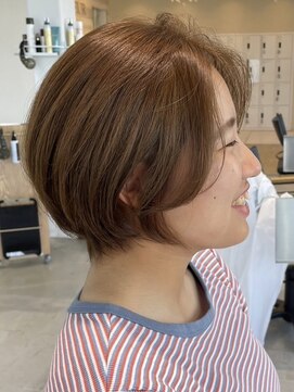 グランデュール 東静岡池田店(GRANDEUR) 大人ショートボブショートインナーカラー丸みショートカット