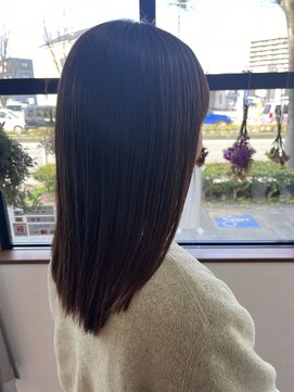 ヒビ(HIBI) ストレートセミロング